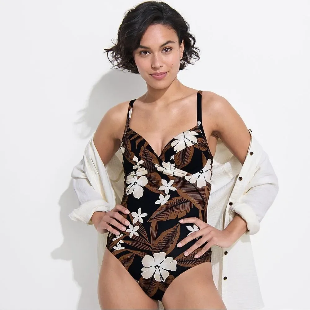 Land's End 1 piece suit chlorine resist targeted sculpting black floral palm Var
